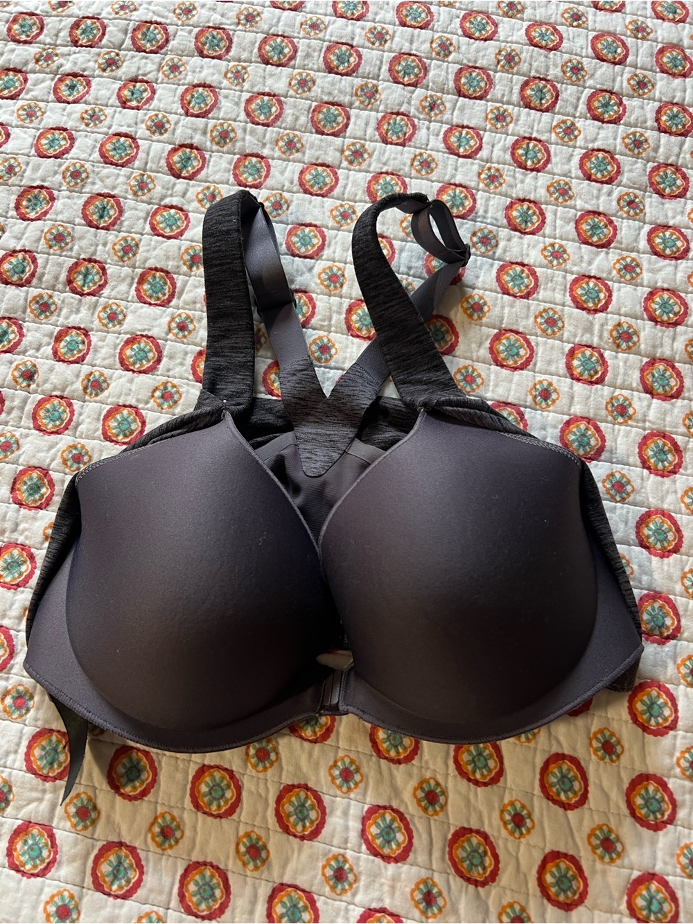 Victoria’s Secret Knockout Sports Bra Snap Front Dark Purple size 34D